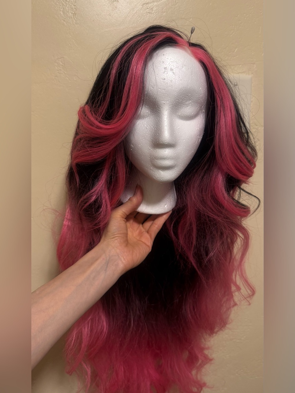 Pink Ombre Long Wavy Women’s Synthetic Wig - Picture 7 of 17